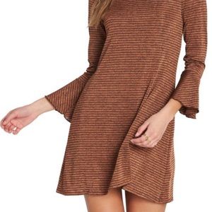 Billabong casual dress, rust colored&bell sleeves